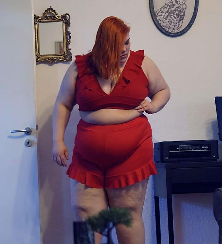 obese girl dating